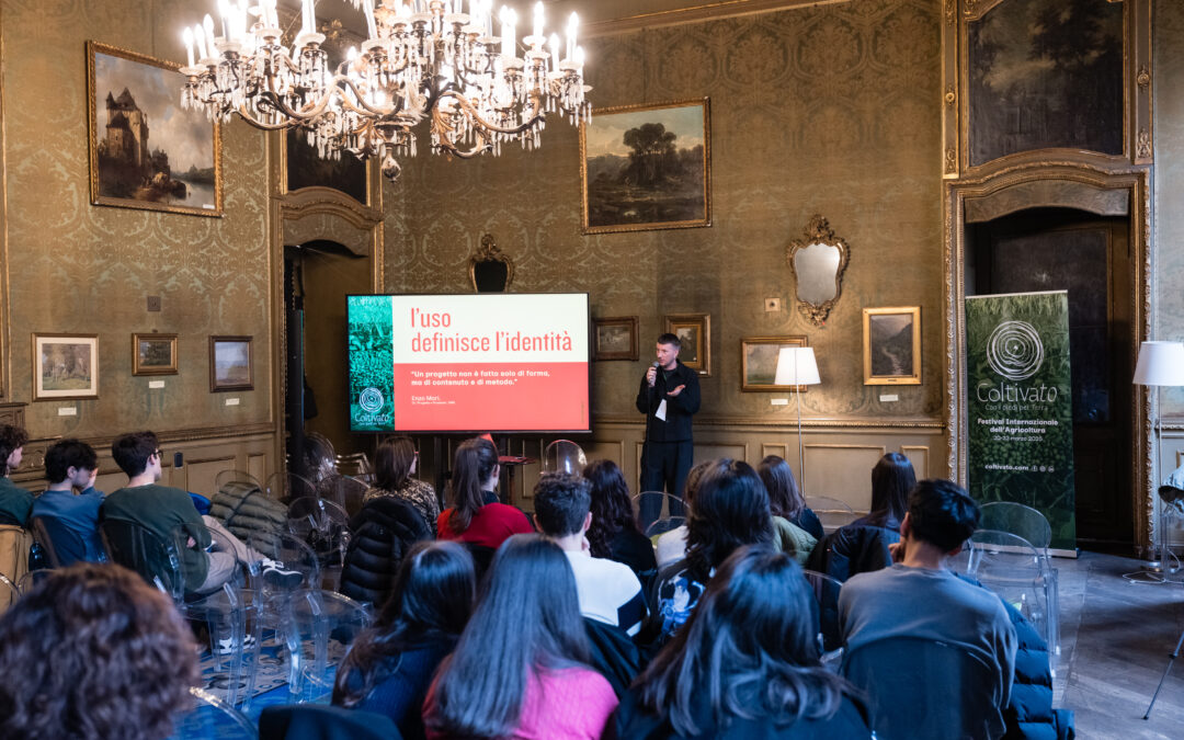 Cosa c’è dietro il logo di Coltivato? Andrea Viberti racconta il lavoro nella costruzione dell’identità visiva del Festival